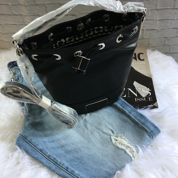 Vera Bradley Bucket Crossbody Purse - Picture 4 of 6